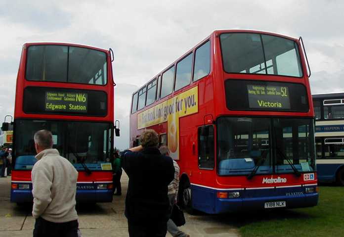 Metroline Volvo B7TL Plaxton President VPL188 & VPL231