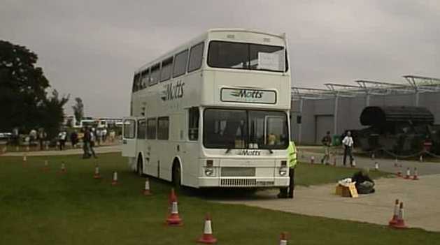 Motts Travel MCW Metrobus F766EKM