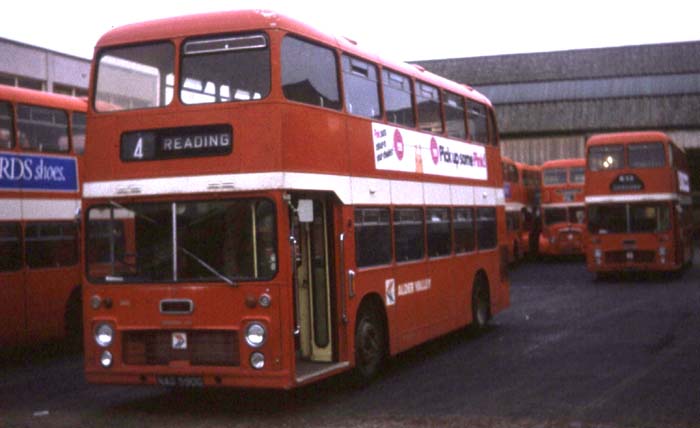Alder Valley Bristol VR ECW 885