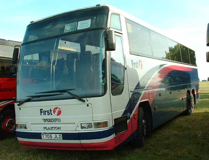 First Beeline Heathrow Volvo B12BT Plaxton Excalibur 20205