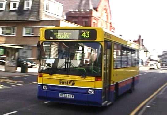 First Beeline Dennis Dart Plaxton N832FLW