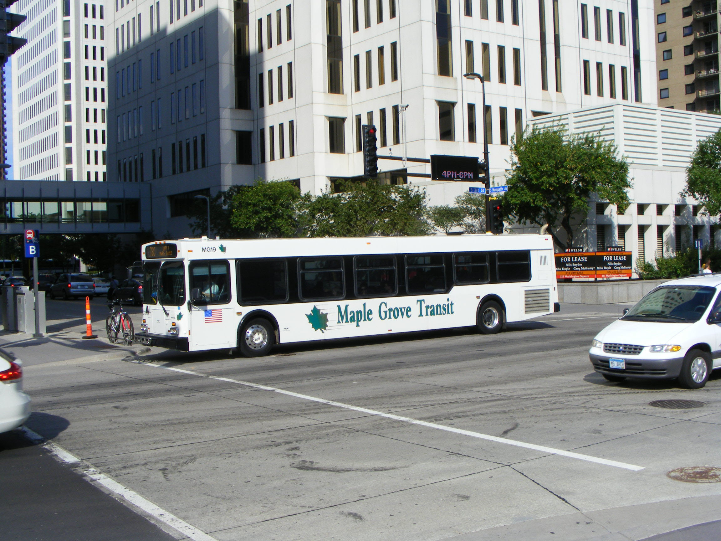 Maple Grove Transit | SHOWBUS AMERICA BUS IMAGE GALLERY