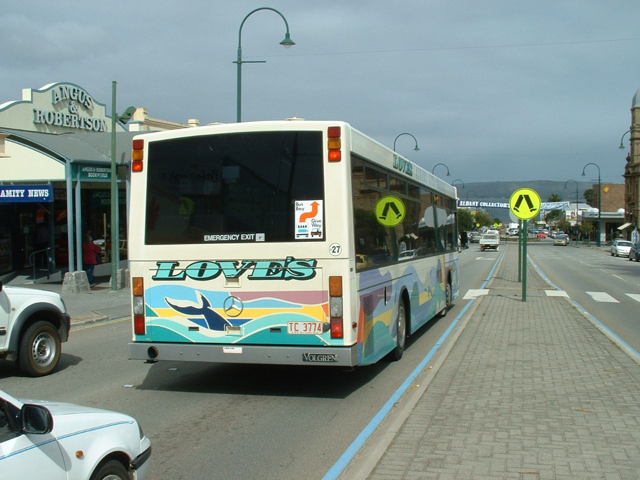 Adams Pinnacle Tours | australia.SHOWBUS.com BUS & COACH IMAGE GALLERY | WA