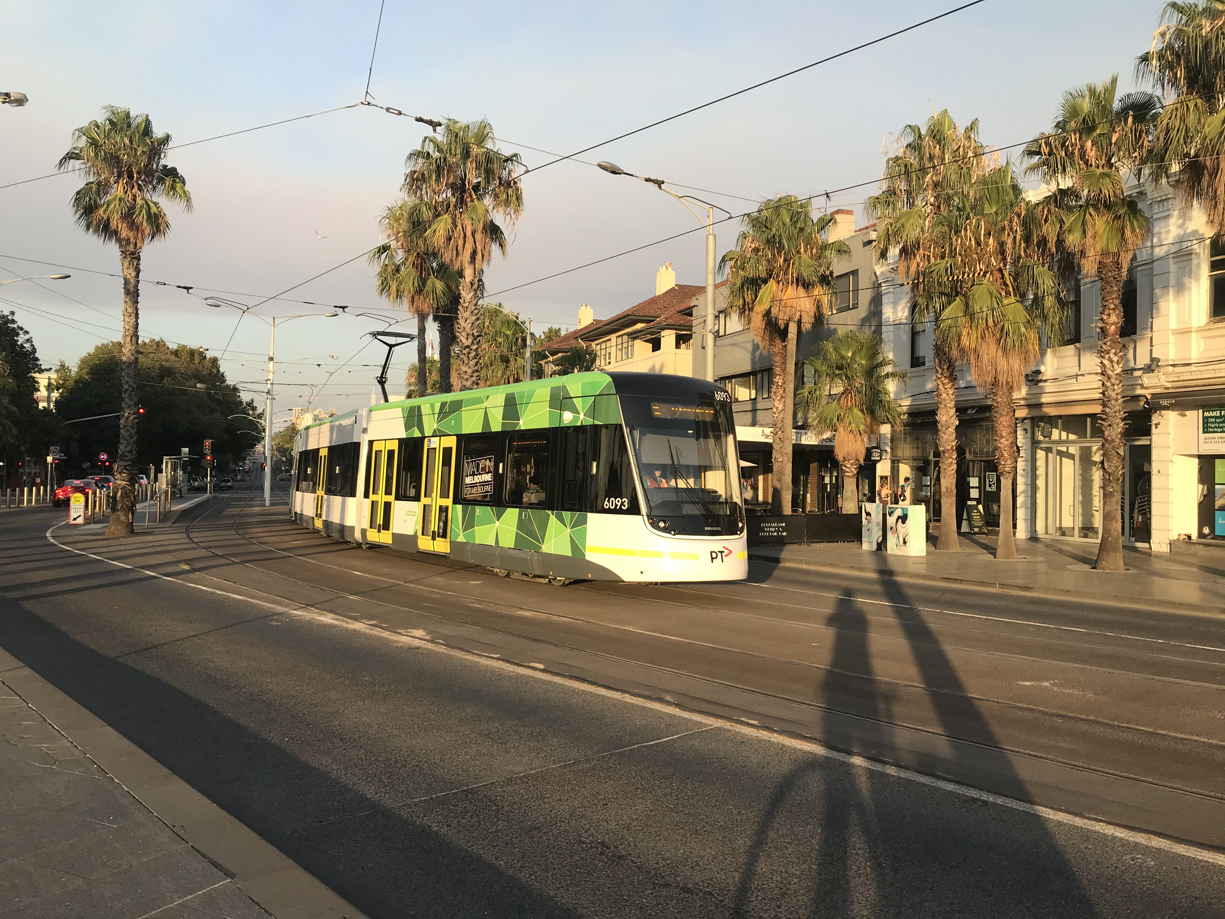 Yarra Trams | Class E2 | australia.SHOWBUS.com BUS & TRAM IMAGE GALLERY ...