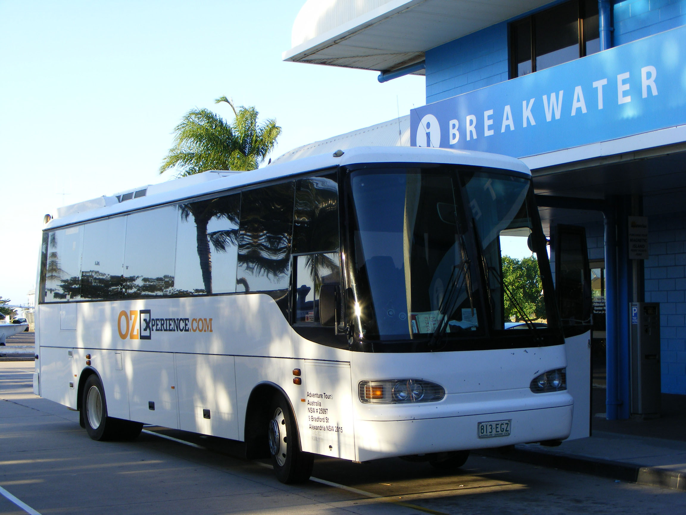 oz experience bus tours