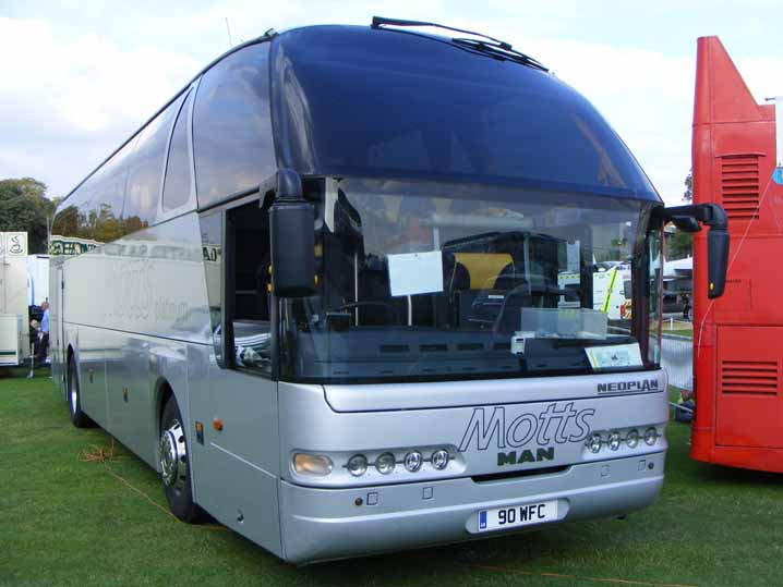 Motts Neoplan Starliner 90WFC