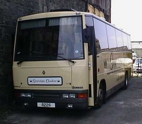 Sovereign Coaches Renault 8226